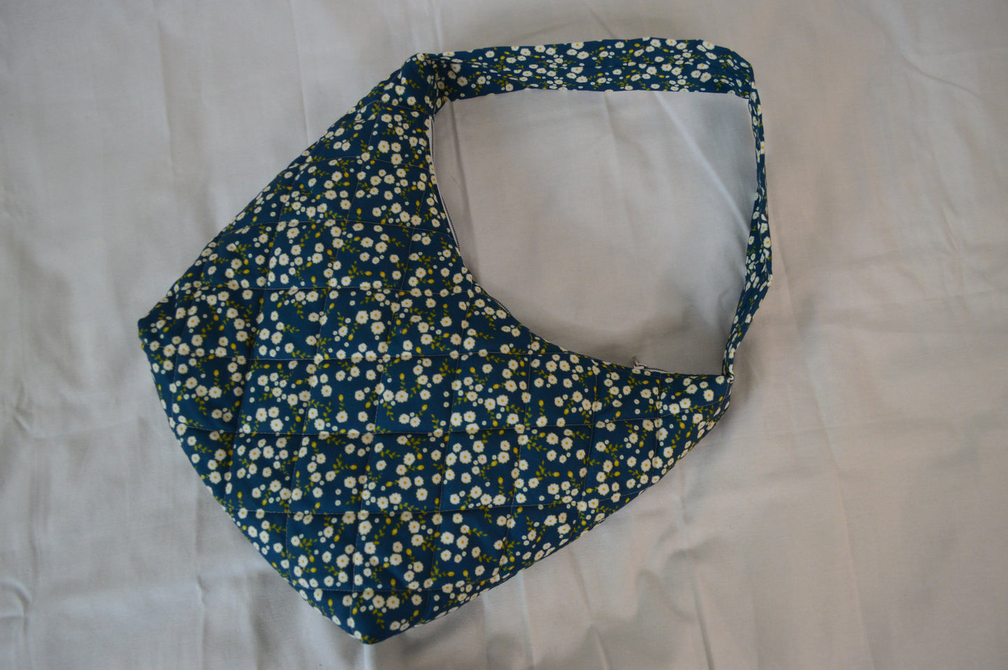 Flora Classic Slouchy Bag