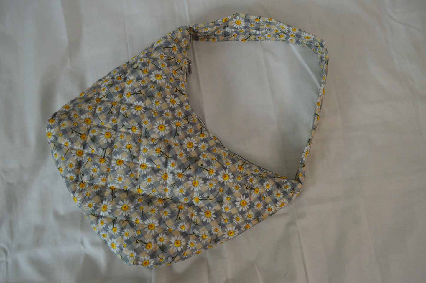 Daisy Classic Slouchy Bag
