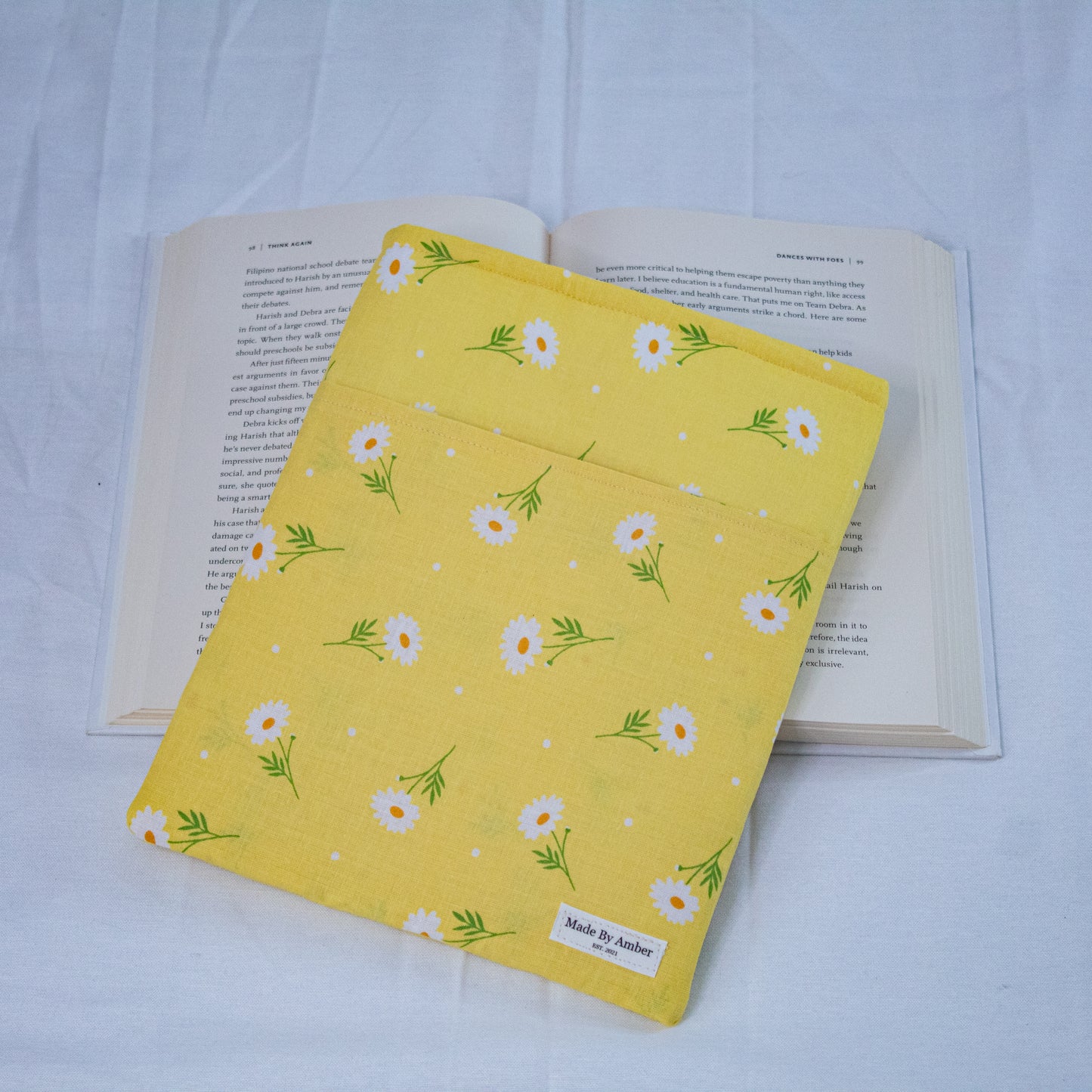 Book Sleeve- Yellow Daisy