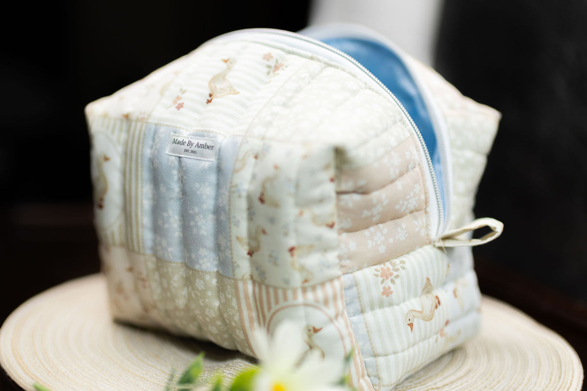 Beatrice  Everyday Puff Pouch