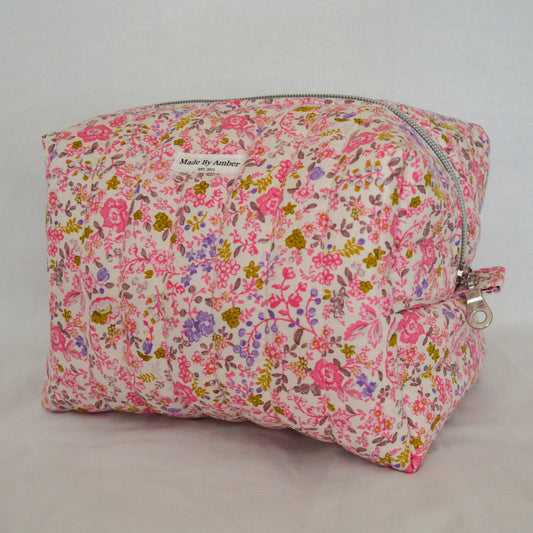 Betsy Everyday Puff Pouch