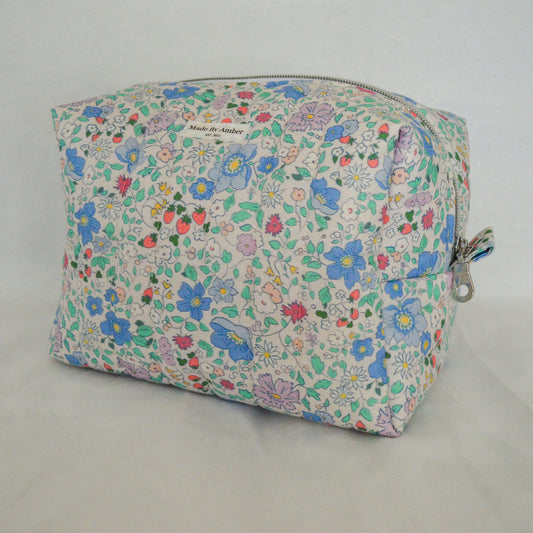 Stella Everyday Puff Pouch