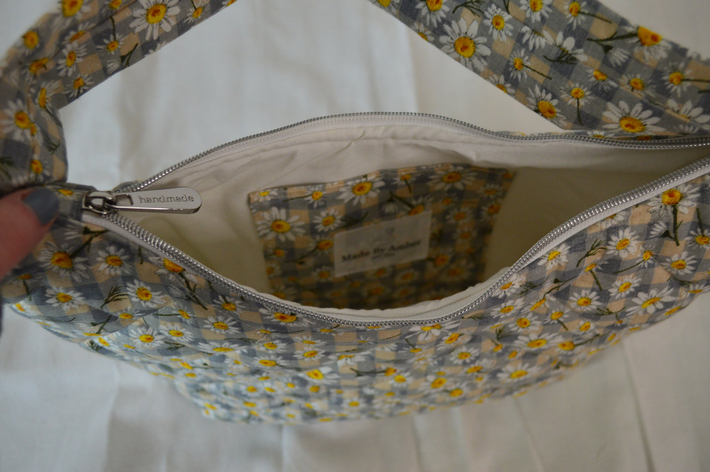 Daisy Classic Slouchy Bag