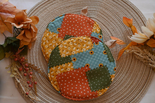 Cottage Homestead Circle Pot Holder