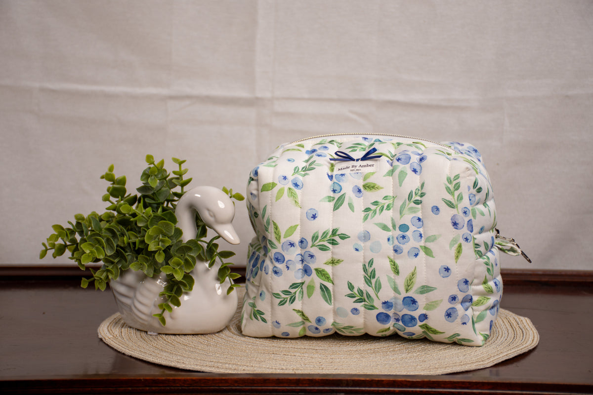 Blueberry Hill Everyday Puff Pouch