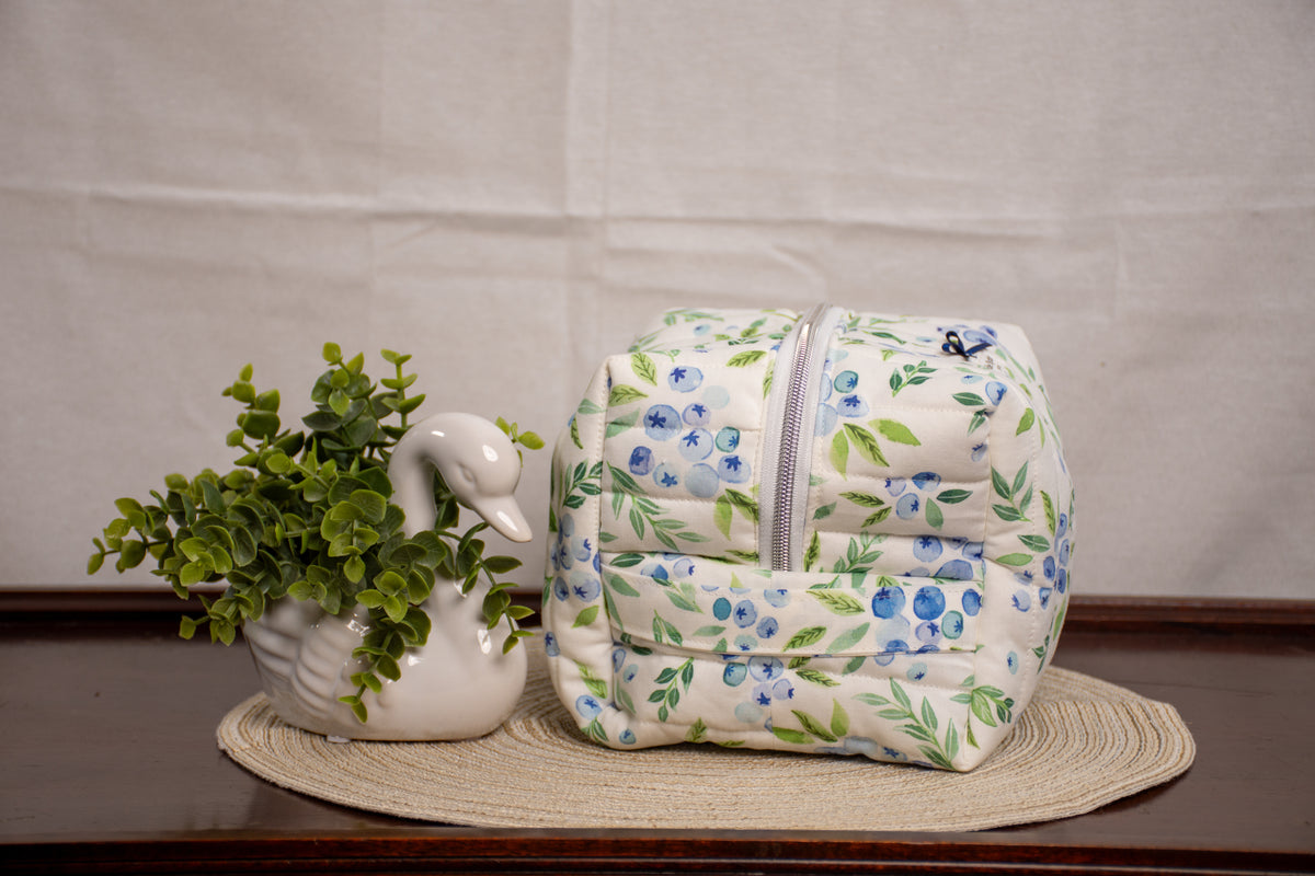 Blueberry Hill Everyday Puff Pouch