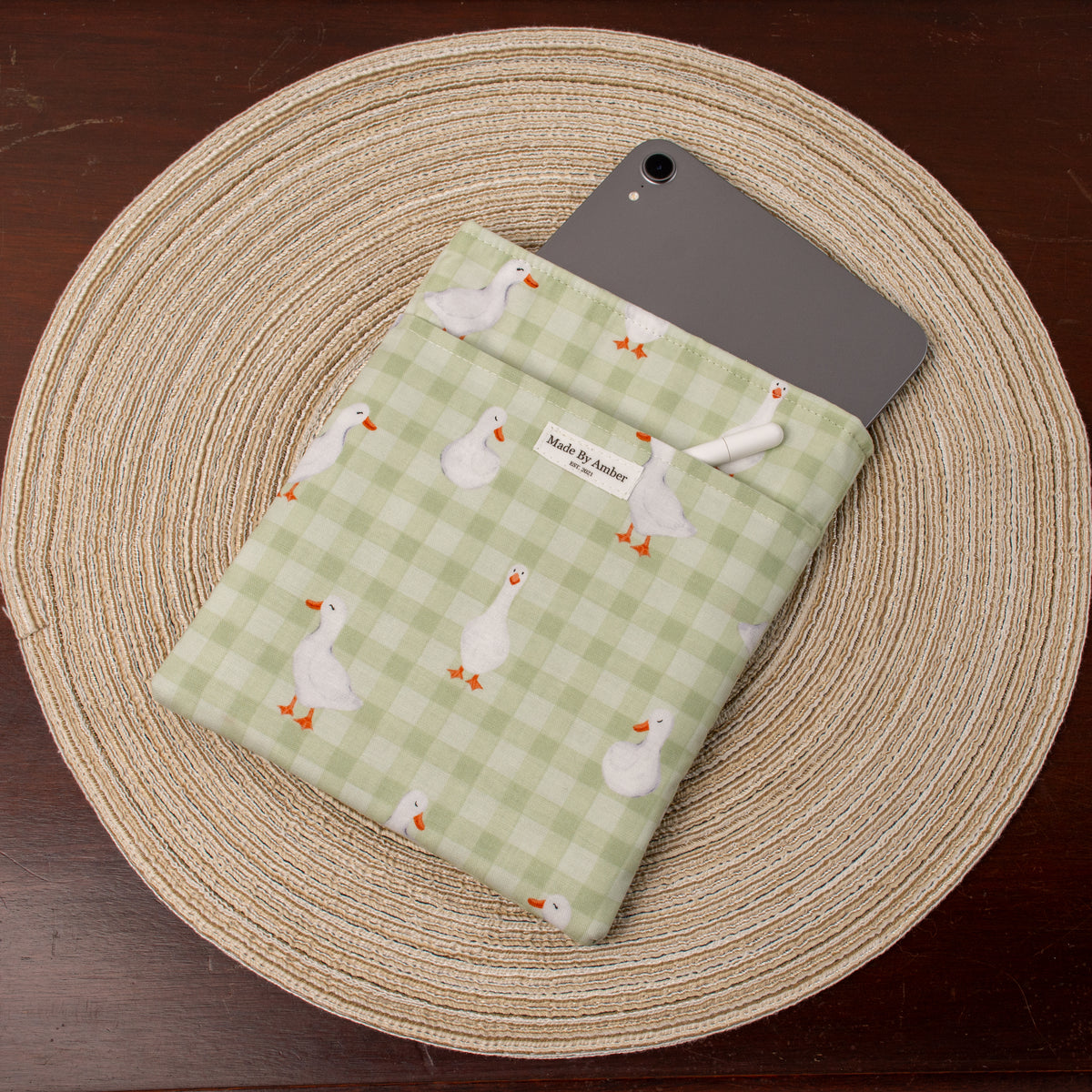 Lucy Goose  Kindle Sleeve