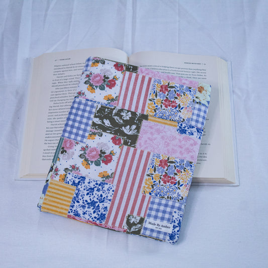 Book Sleeve- Quilted Picnic