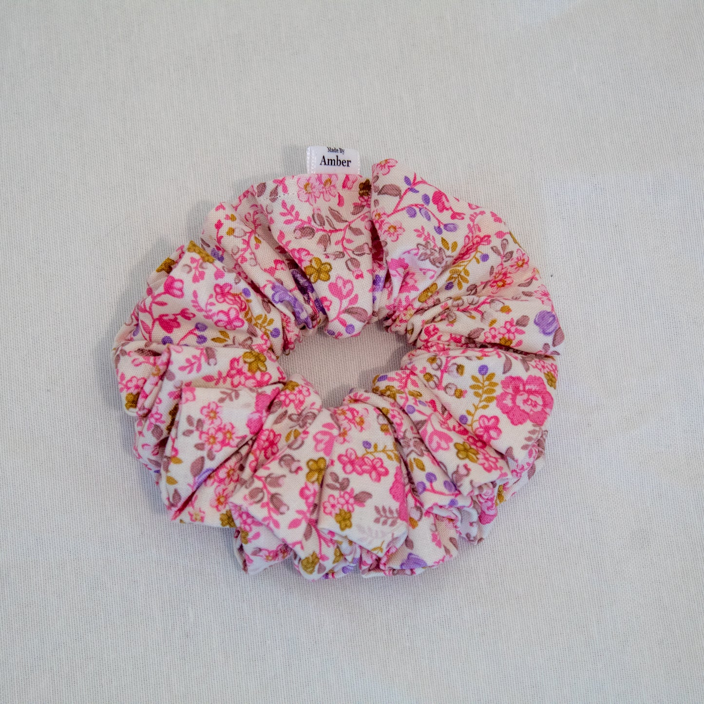 Betsy Scrunchie