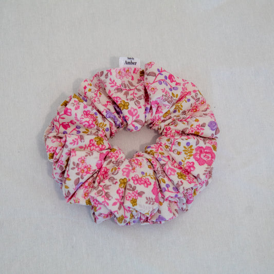 Betsy Scrunchie