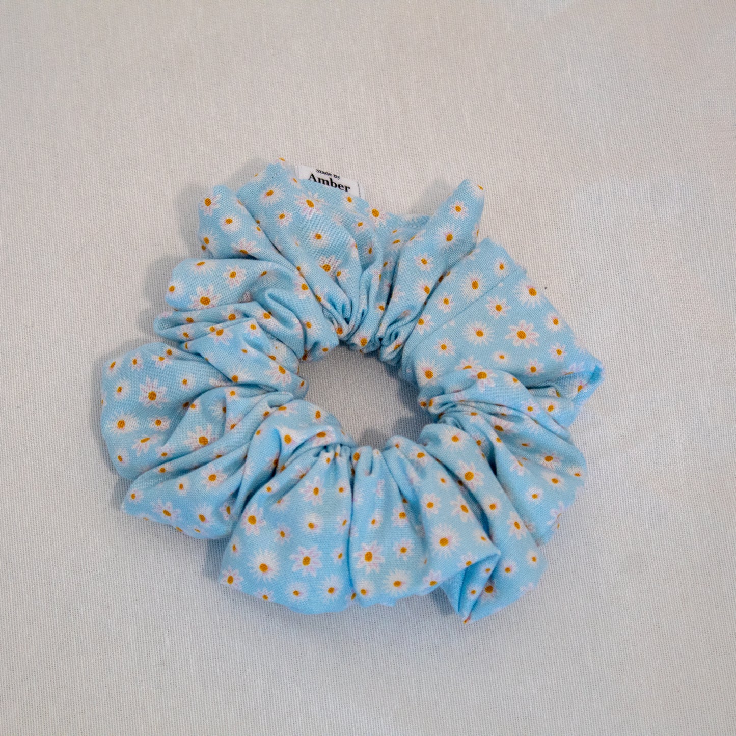 Mini Daisy Scrunchie