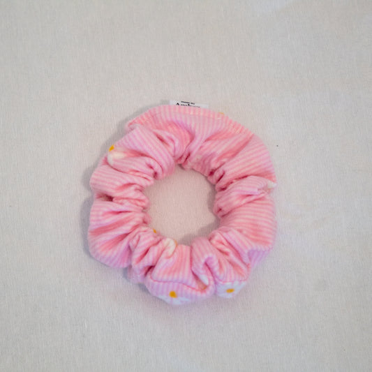 Daisy Petite Scrunchie