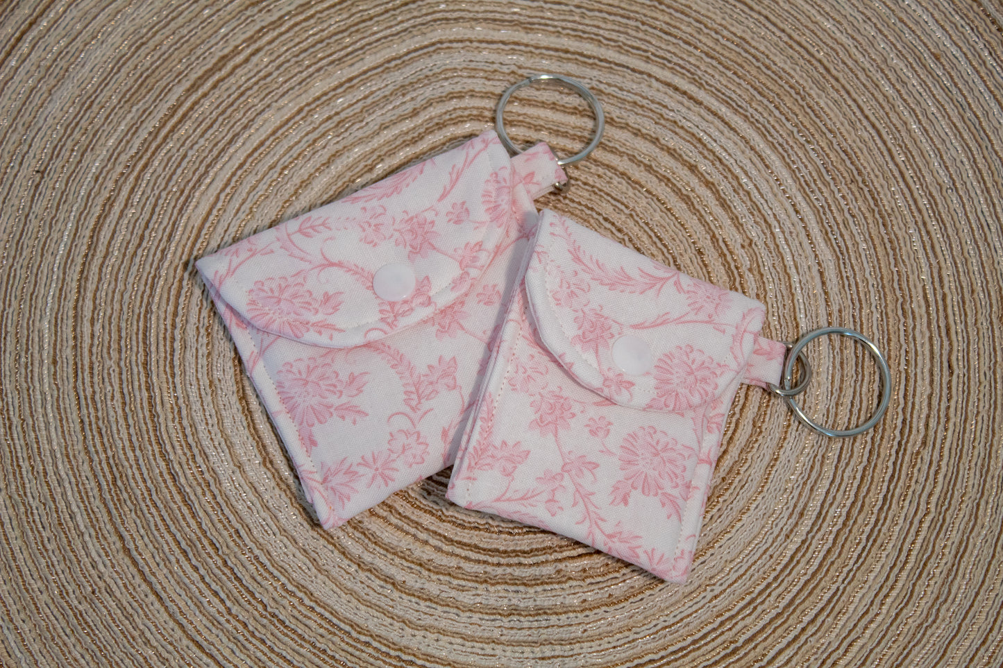 Earbud Case- Cordelia