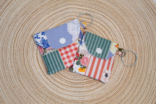 Earbud Case- Winifred