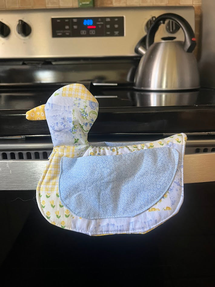 Nyla Silly Goose Pot Holder