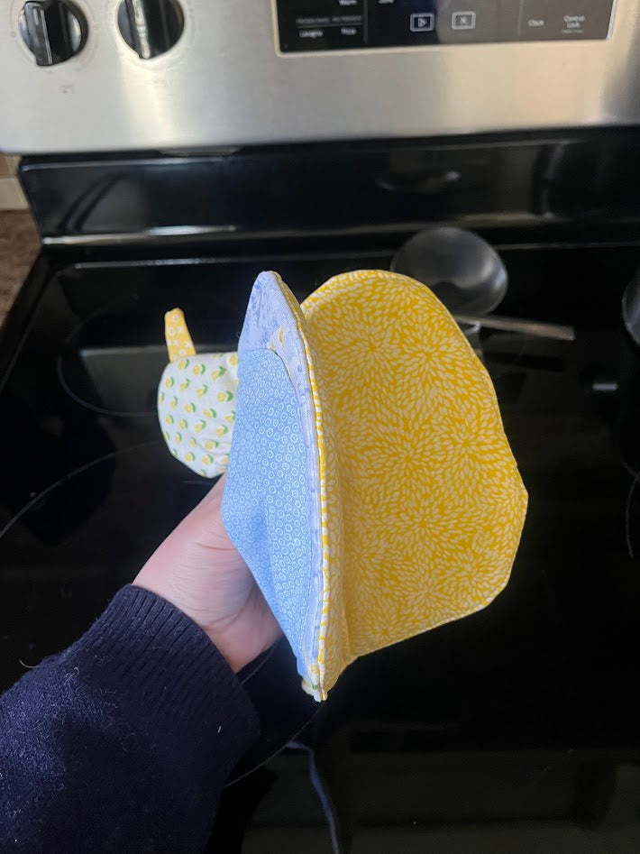Nyla Silly Goose Pot Holder
