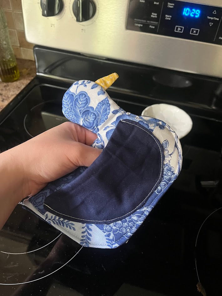 Sklya Silly Goose Pot Holder