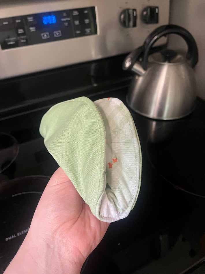 Lucy Goose Circle Pot Holder