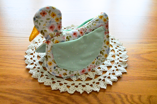 Willow Silly Goose Pot Holder
